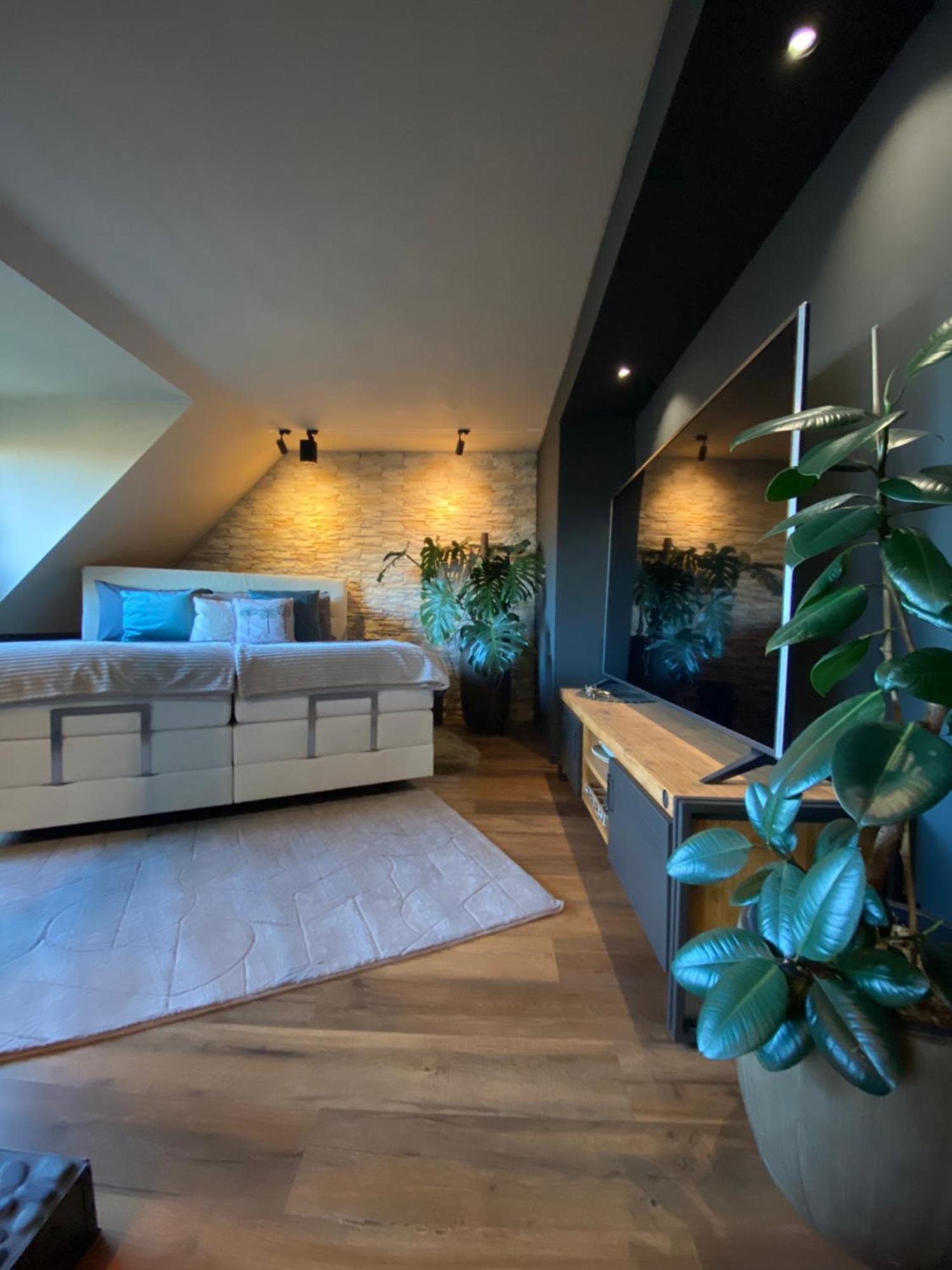 Private Wellness Suiten Mit Whirlpool Essen Kültér fotó
